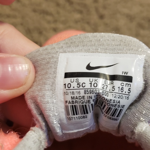 Girls nikes kids - Picture 3 of 4